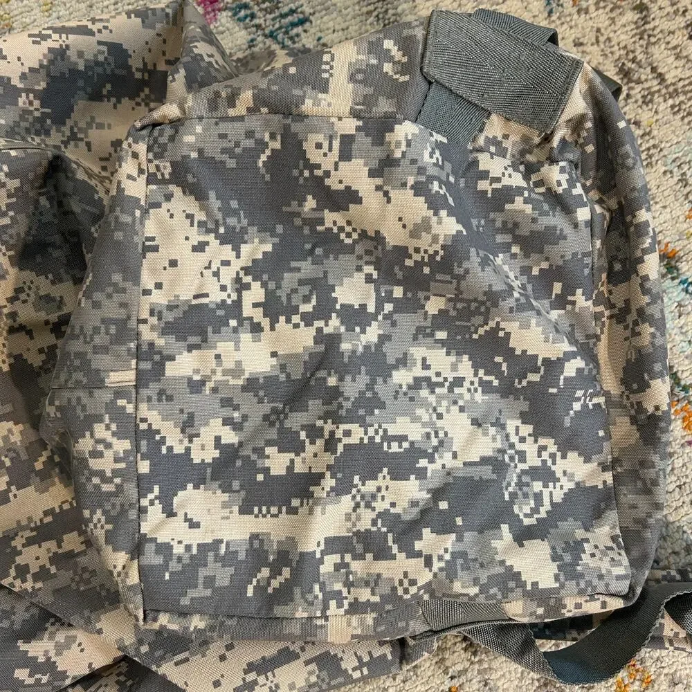 US ISSUE military camouflage top load duffle digital Camo Backpack Straps